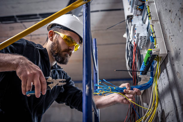 Best Affordable Emergency Electrician  in Niverville, NY